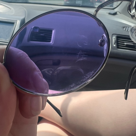 FREE ADD-ON Purple lense sunglasses - Picture 3 of 3